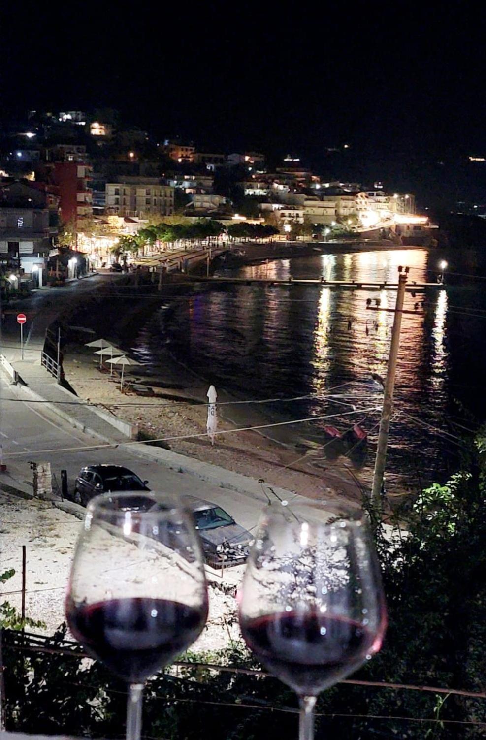 Appartamento Viktora'S House Himare Esterno foto