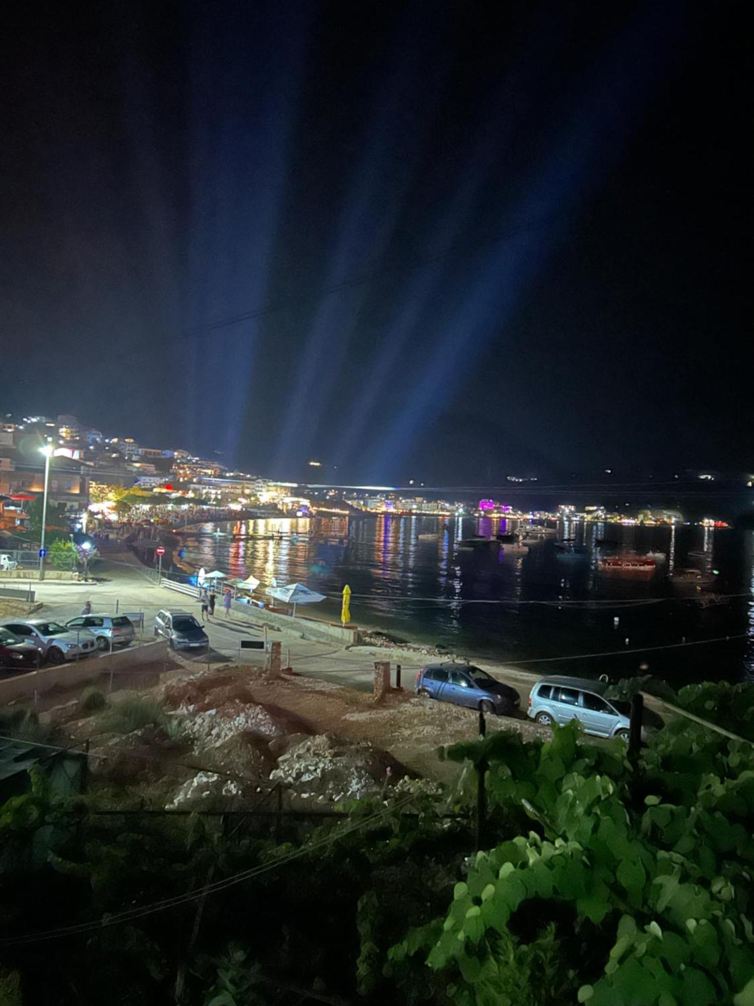 Appartamento Viktora'S House Himare Esterno foto