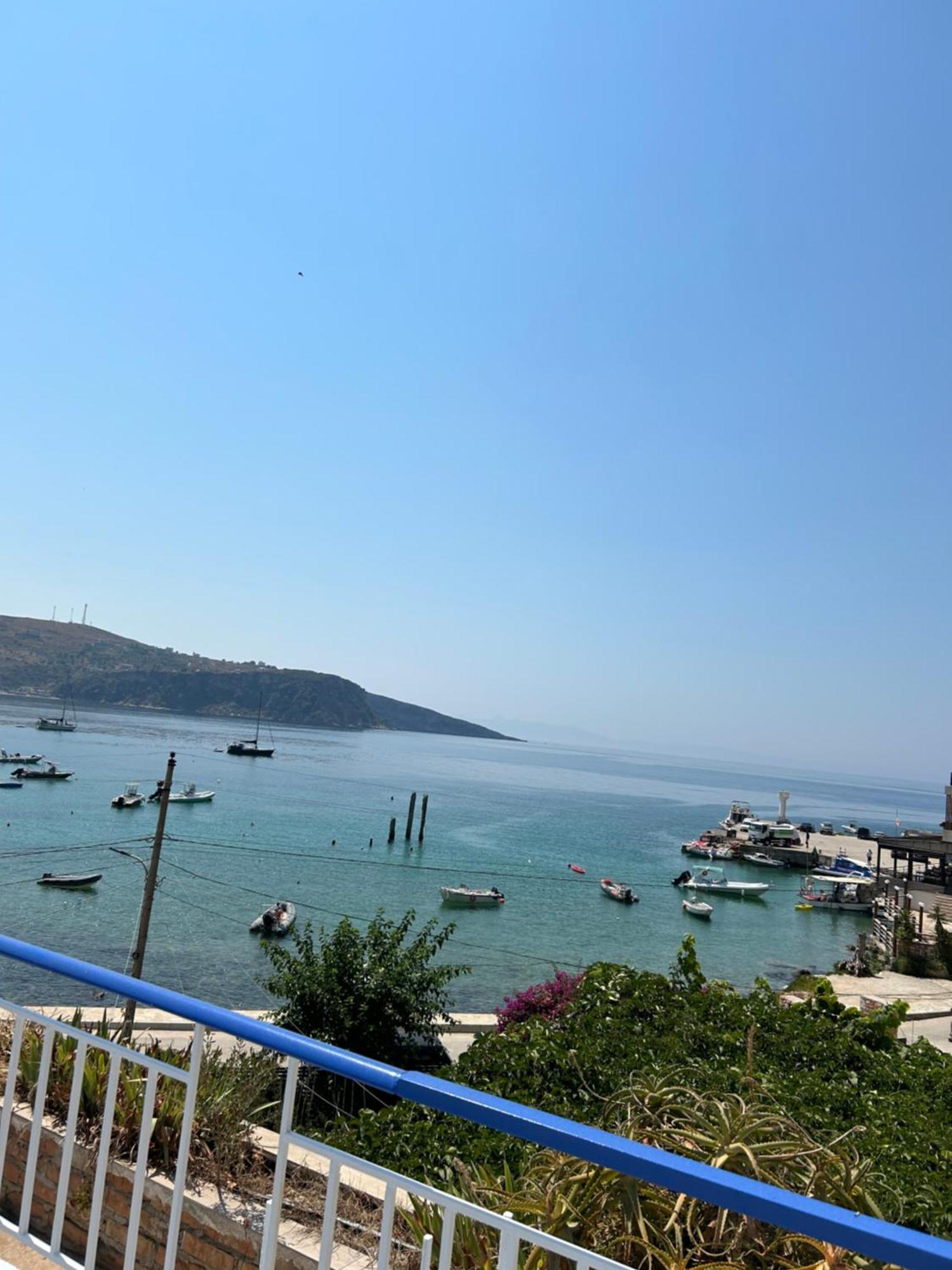 Appartamento Viktora'S House Himare Esterno foto